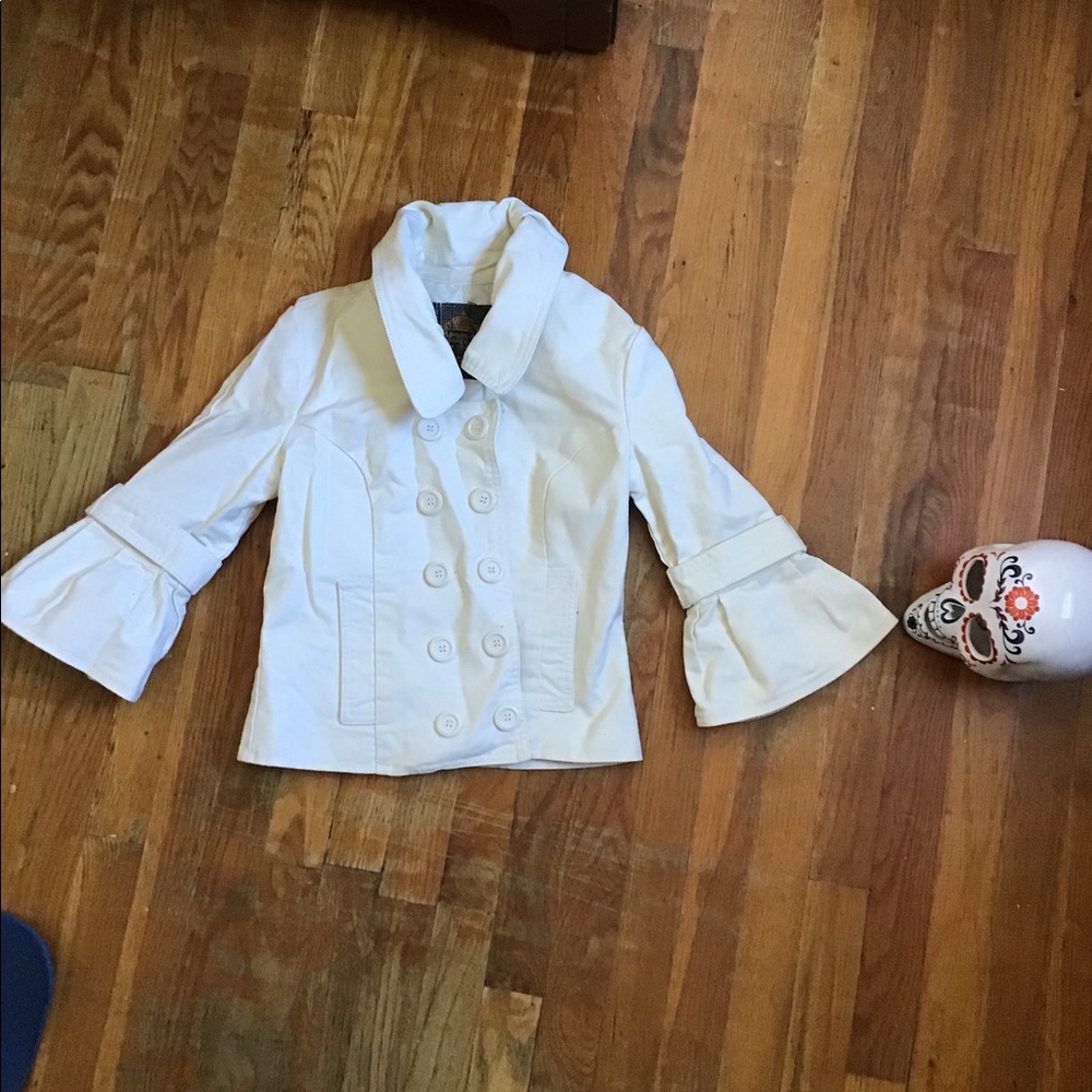 Bell sleeve blazer